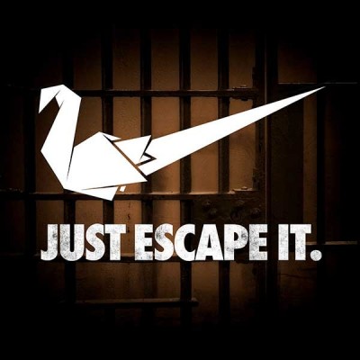 تیشرت طرح JUST ESCAPE IT