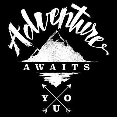 تیشرت طرح Adventure Awaits You